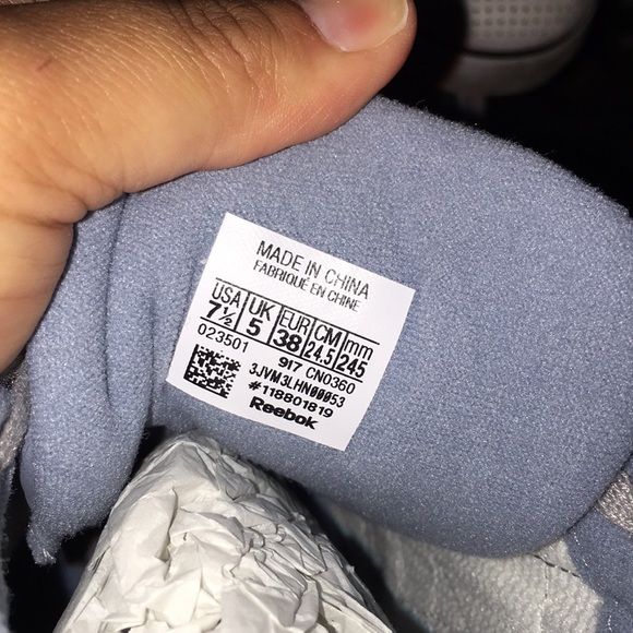 Reebok classics- Used - Picture 3 of 7